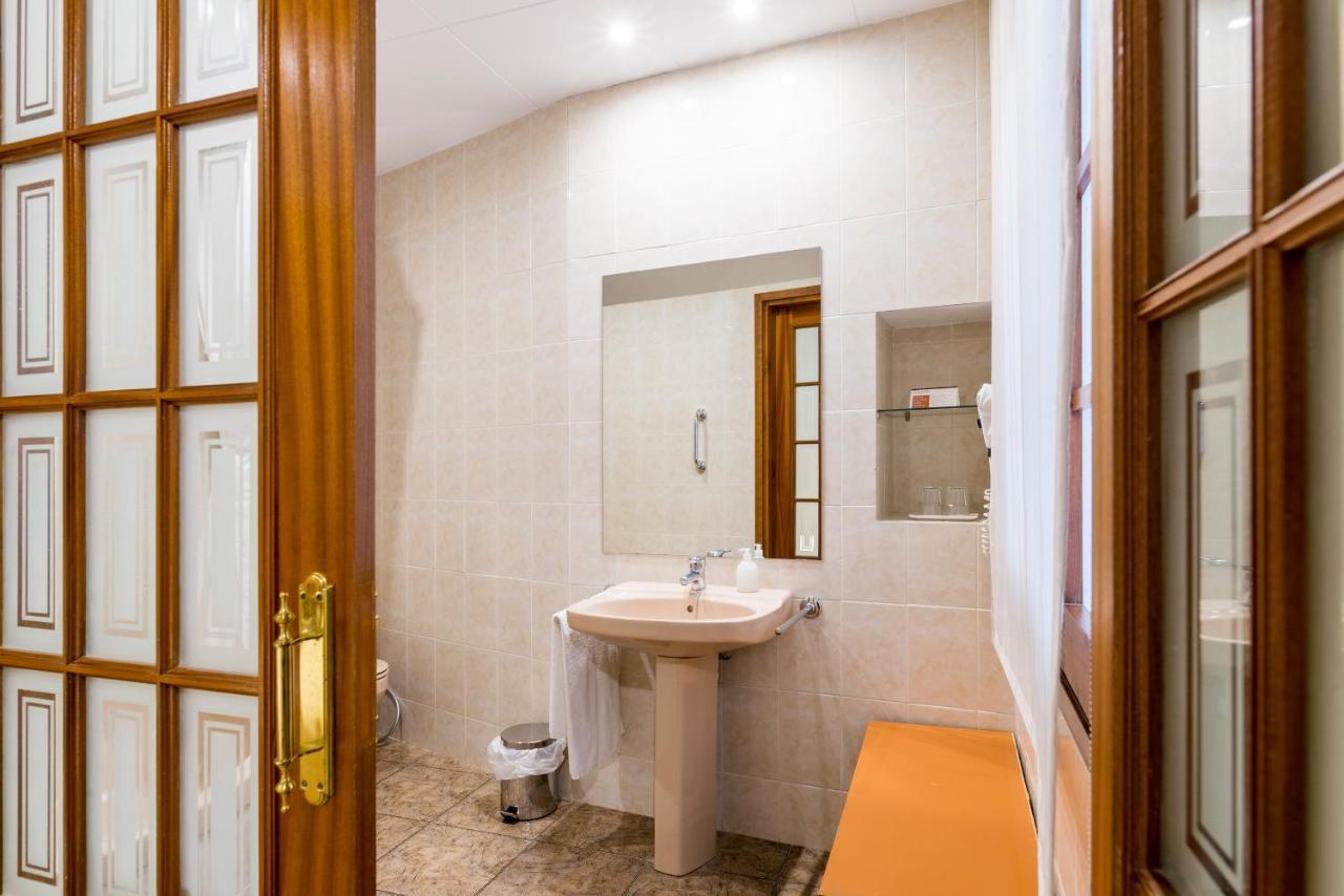 טוסה דה מאר Hotel Capri מראה חיצוני תמונה