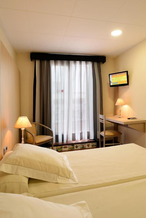 טוסה דה מאר Hotel Capri מראה חיצוני תמונה