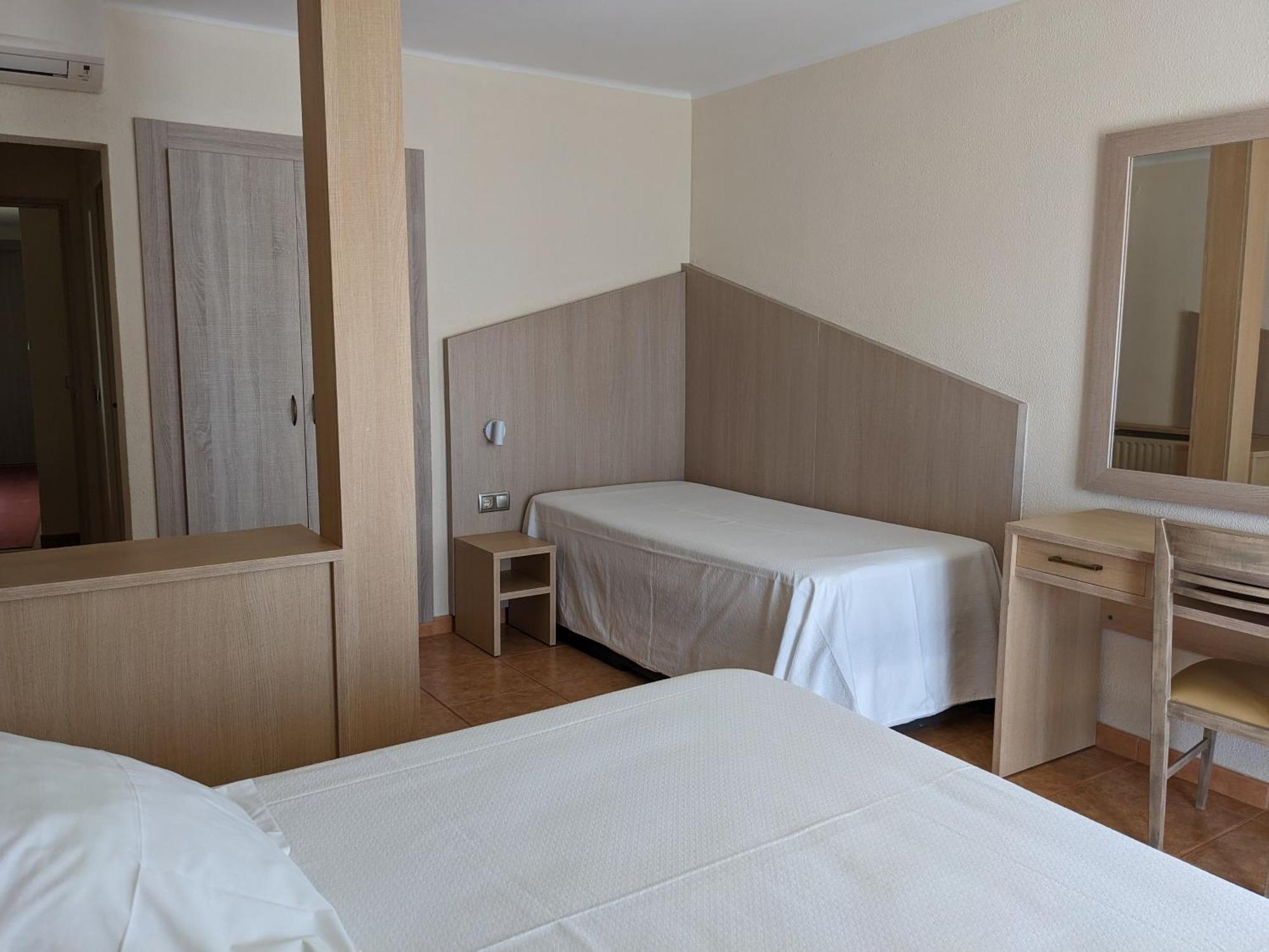 טוסה דה מאר Hotel Capri מראה חיצוני תמונה