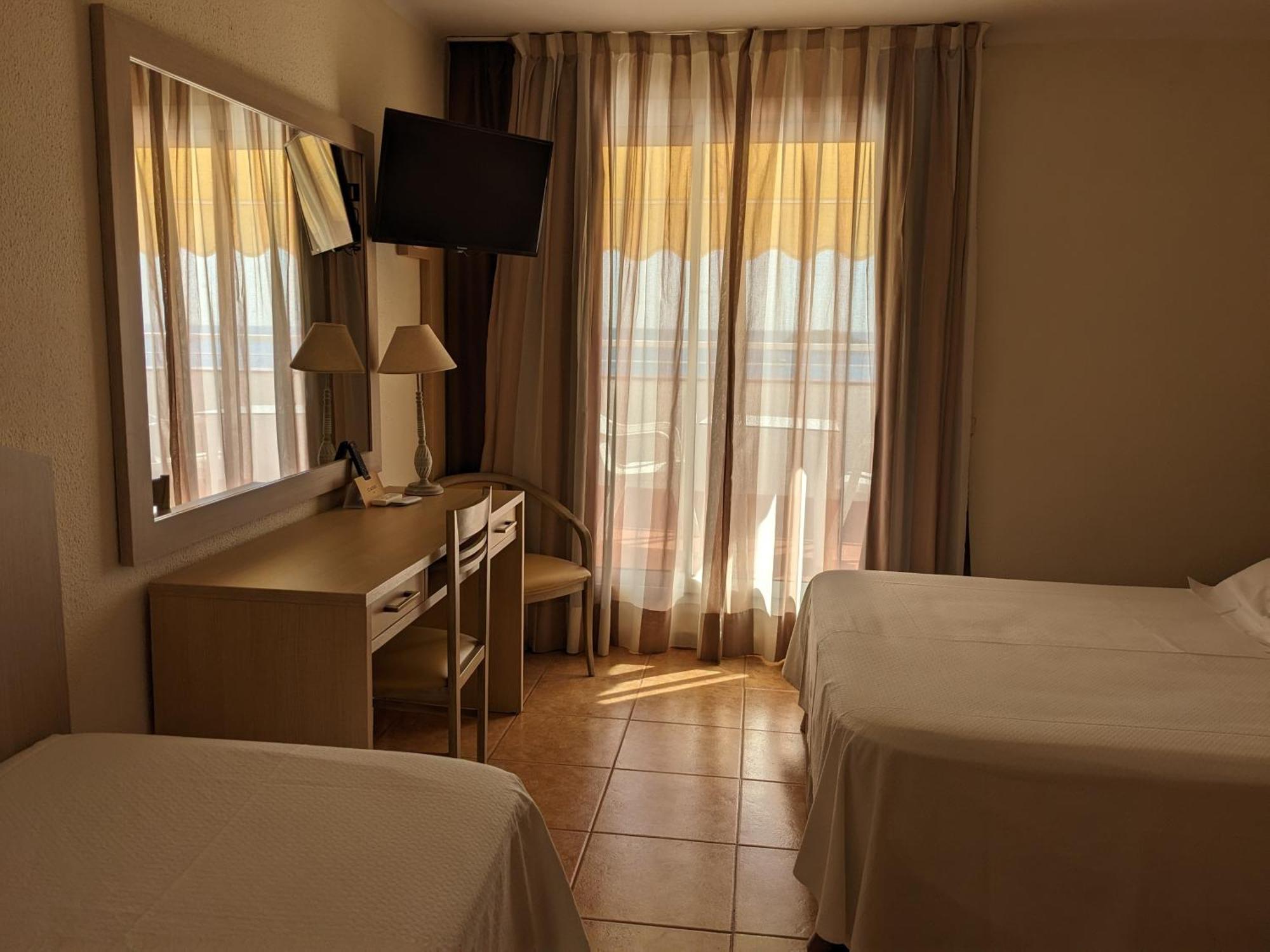 טוסה דה מאר Hotel Capri מראה חיצוני תמונה