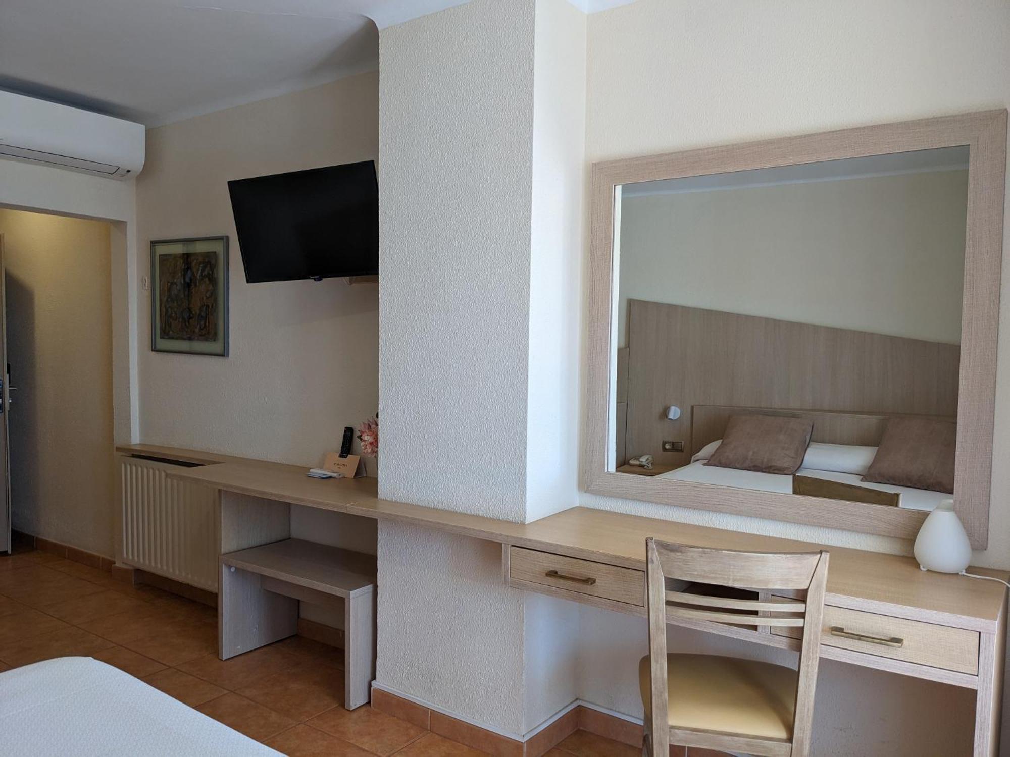 טוסה דה מאר Hotel Capri מראה חיצוני תמונה