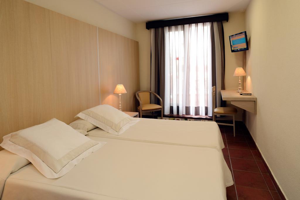 טוסה דה מאר Hotel Capri מראה חיצוני תמונה