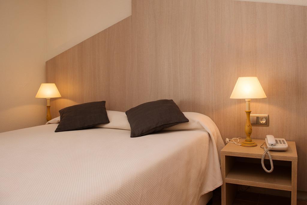 טוסה דה מאר Hotel Capri מראה חיצוני תמונה